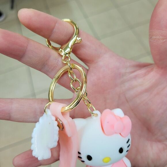 Brand New Pink Hello Kitty Keychain - Picture 5 of 5